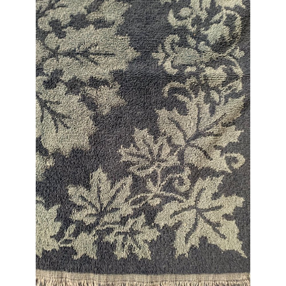 Groovy Vintage Blue Snowflake Bath Towel | Fashion Manor - Picture 9 of 11
